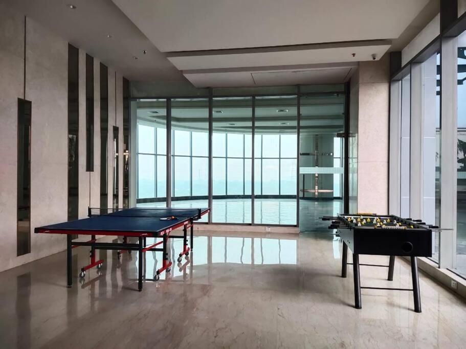 Countryside Luxury Suites - Supernova Noida Ню Делхи Екстериор снимка